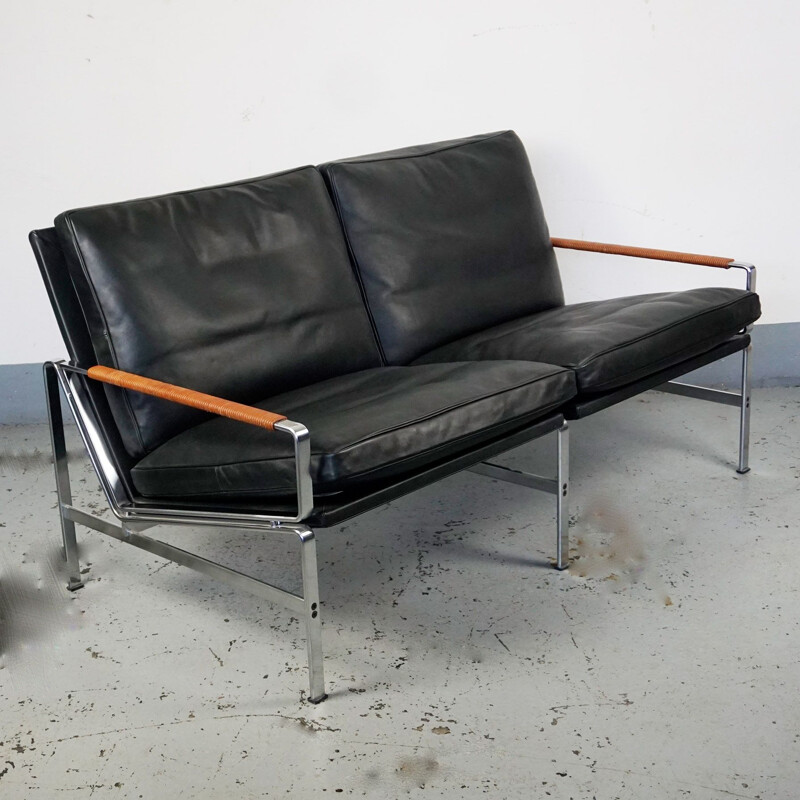 Vintage sofa for Lange in black leather and steel 1960