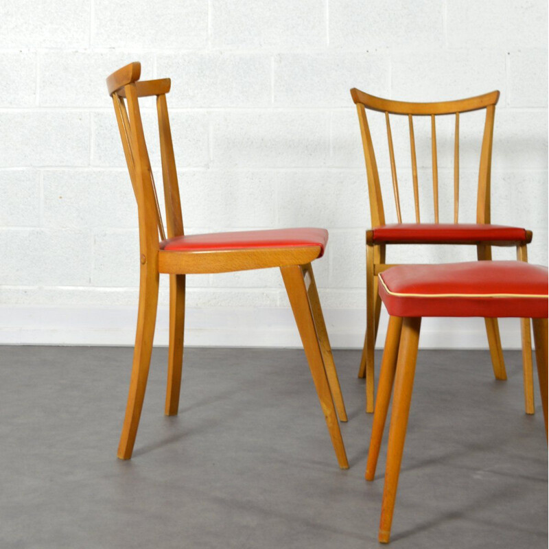Set of 3 vintage chairs and 1 stool in wood and red vinyl 1960