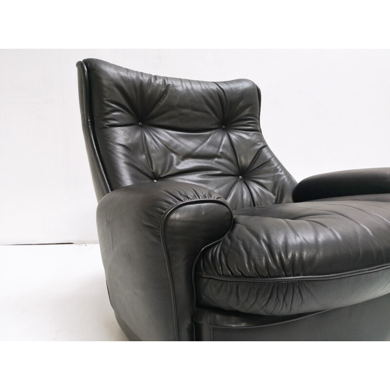 Pair of vintage black leather 'Orchid' armchairs by Michel Cadestin 