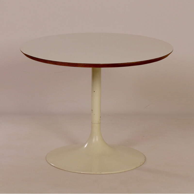Vintage coffee table Model 424 by Pierre Paulin for Artifort 1960s
