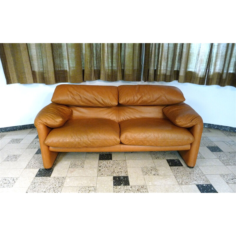 Vintage Maralunga 2 seater leather sofa by Vico Magistretti for Cassina