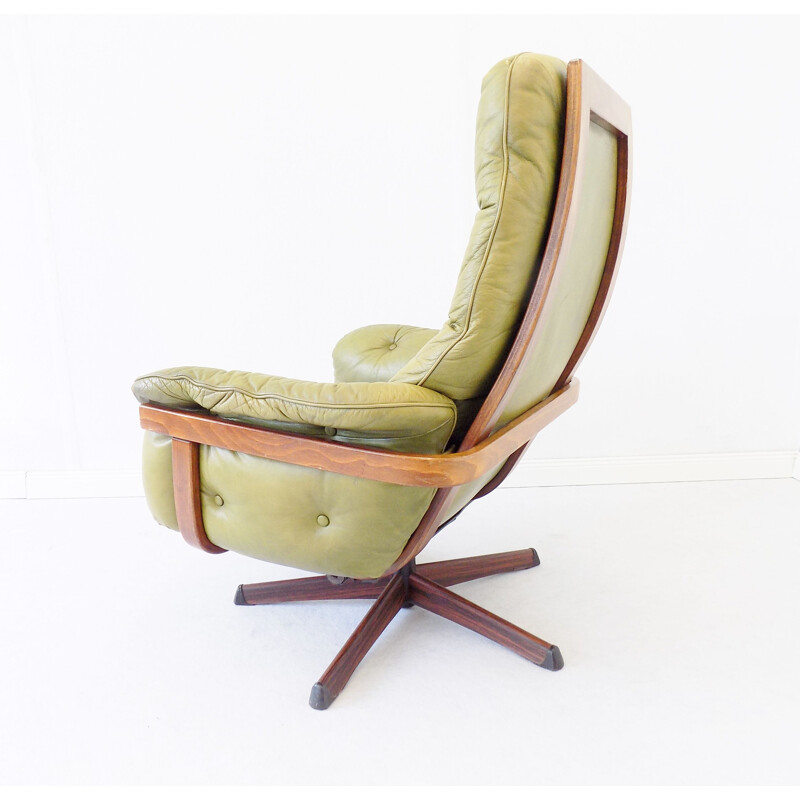 Vintage scandinavian armchair for Göte Mobler in green leather 1970