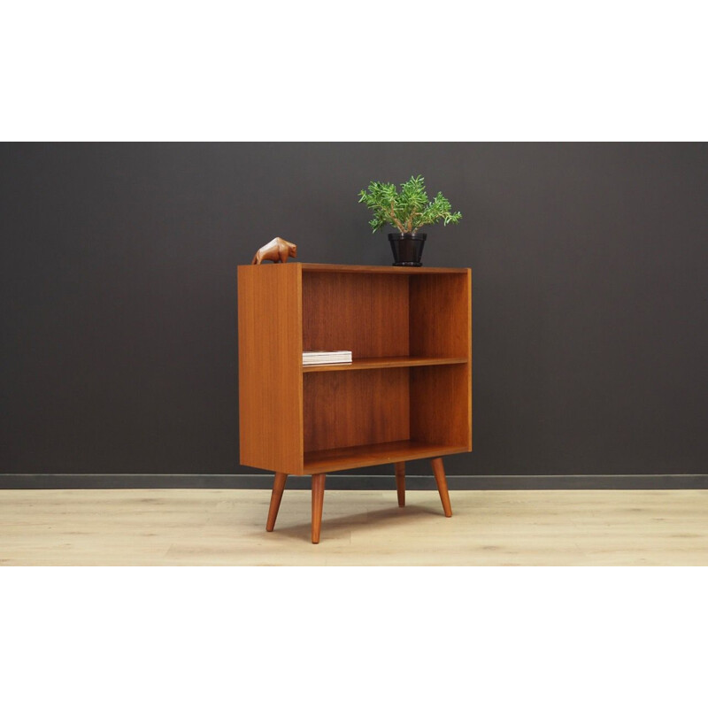 Vintage danish bookcase in teakwood 1970