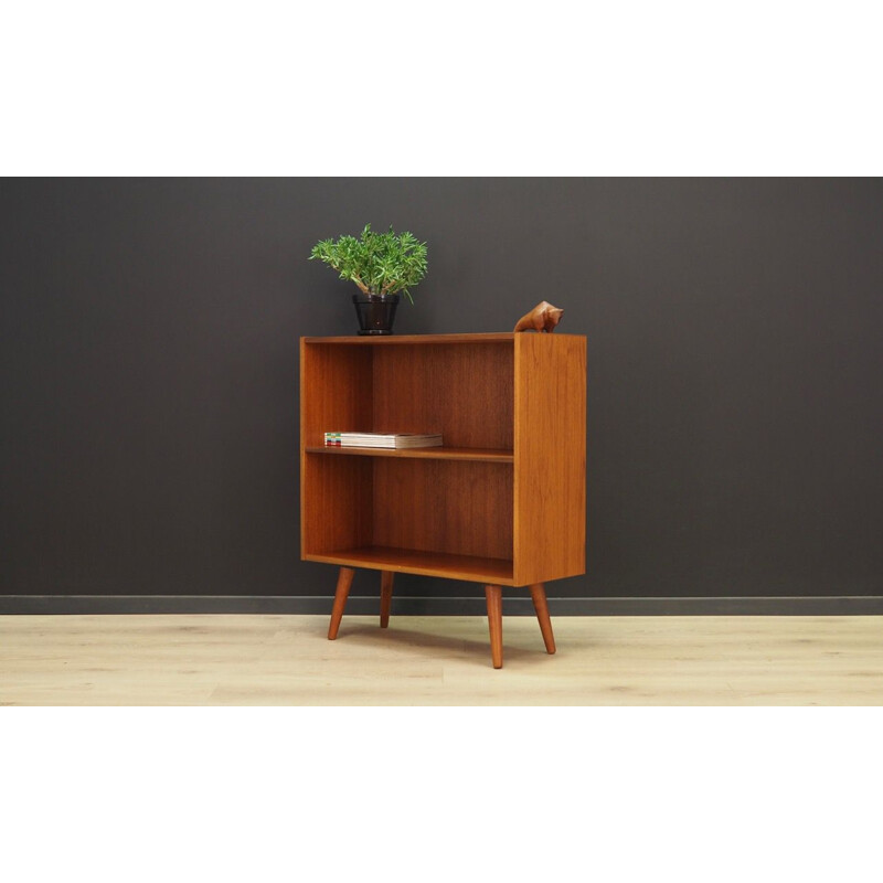 Vintage danish bookcase in teakwood 1970