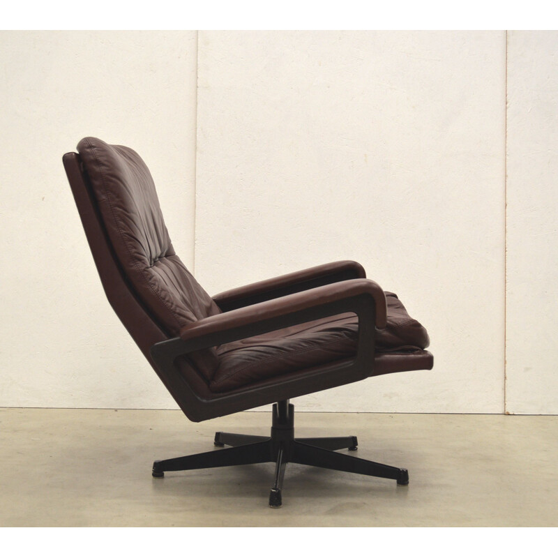 Vintage "King" lounge Chair by André Vandenbeuck for Strässle,1970