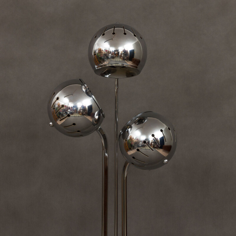 Vintage italian space age floor lamp in metal 1970