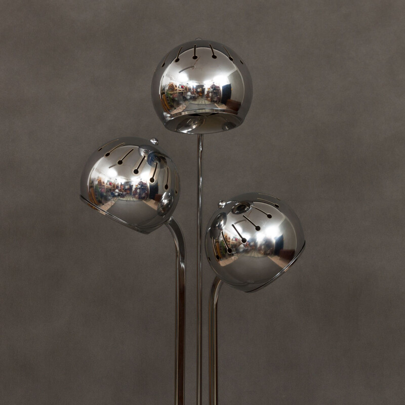 Vintage italian space age floor lamp in metal 1970