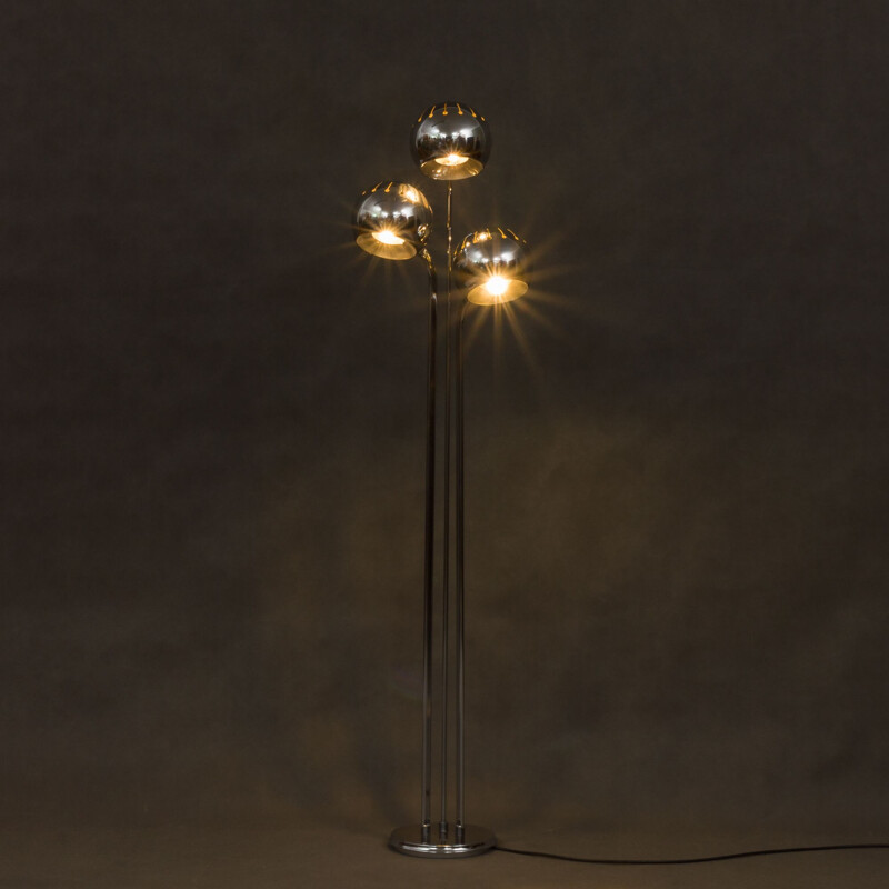 Vintage italian space age floor lamp in metal 1970