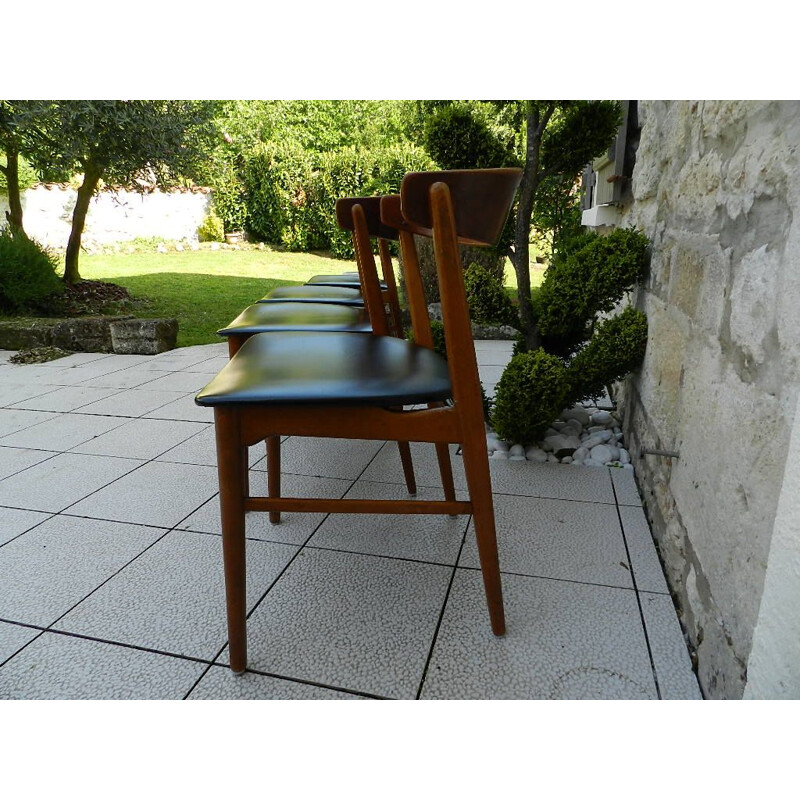 Set of 4 vintage 206 chairs for Fastrup in black leatherette and wood 1970