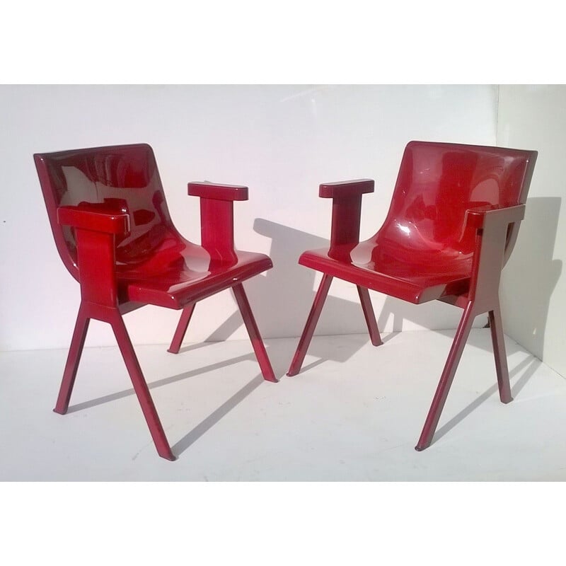 Pair of vintage red chairs for Olivetti Synthesis in plastic and aluminium 1970