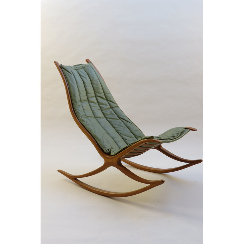 Vintage rocking chair in oak by Robin williams 1970