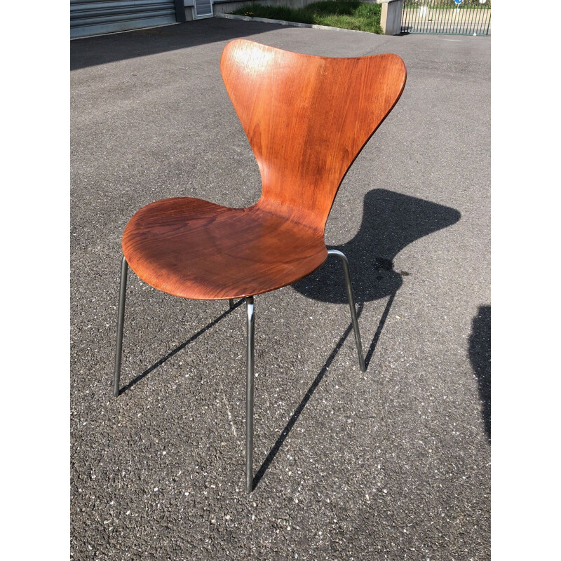 Set of 13 vintage chairs 3107 Serie 7 by Arne Jacobsen 