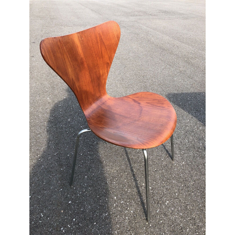 Set of 13 vintage chairs 3107 Serie 7 by Arne Jacobsen 