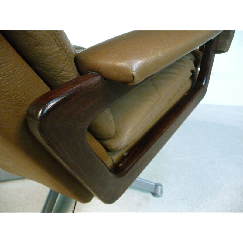 Vintage lounge chair Swiss King leather by André Vandenbeuck for Strässle, 1960s