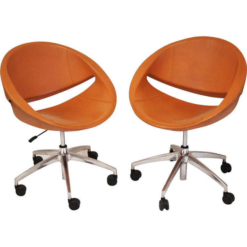 Cadeira de braços Vintage Mya para a linha Ares em pele laranja