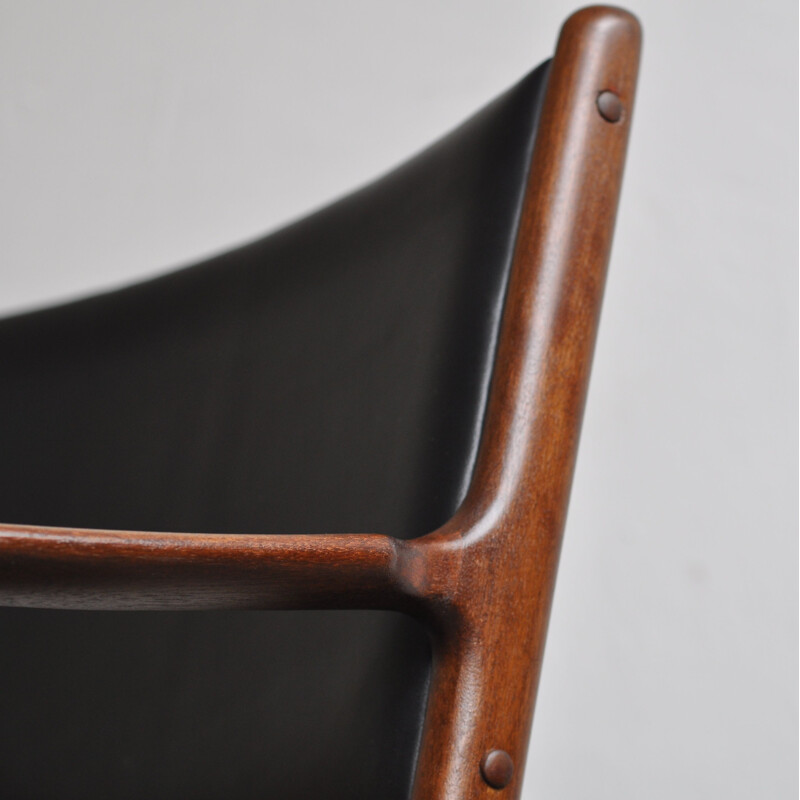 Vintage armchair in mahogany by OLE Wanscher for Poul Jeppesens Møbelfabrik 1960