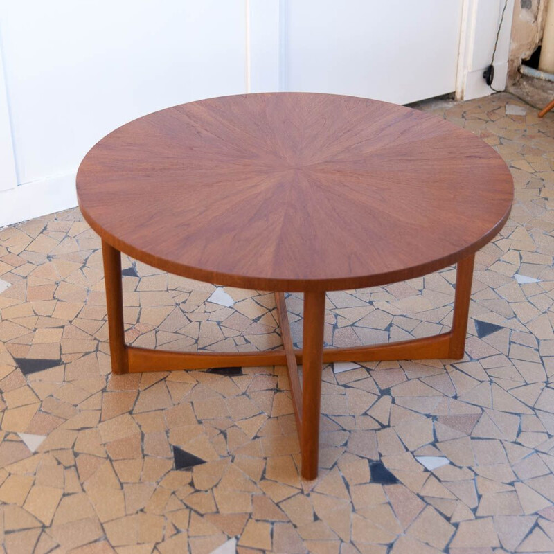 Vintage round coffee table by McIntosh,1960