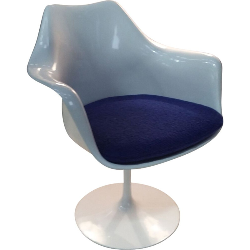 Vintage Tulip armchair by Eero Saarinen for Knoll international