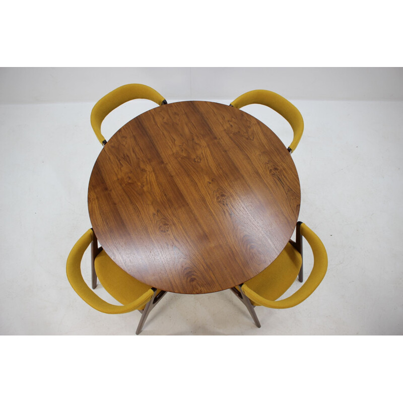 Vintage round teak dining table from the 70s 