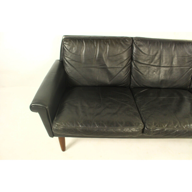 Vintage sofa for Vejen in black leather and wood 1960