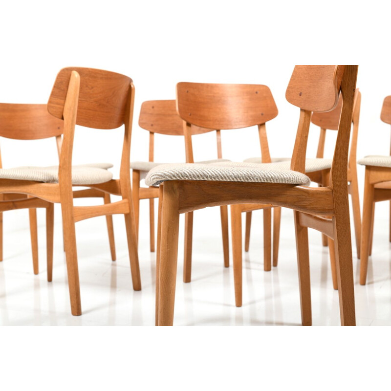 Set of 8 vintage danish chairs in teak and oak 1950