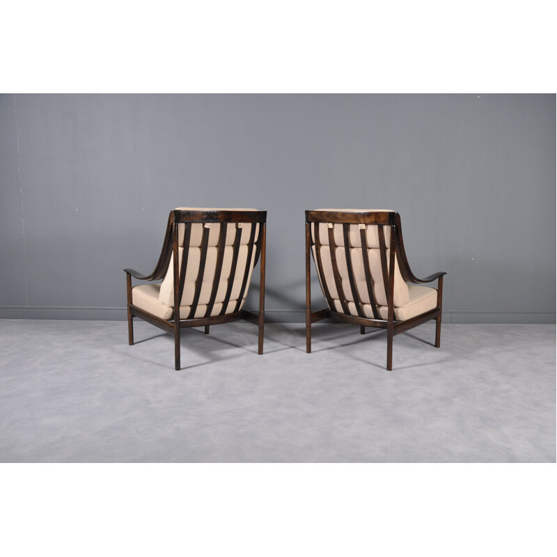 Pair of vintage armchairs by Knoll in mahogany and beige fabric 1960