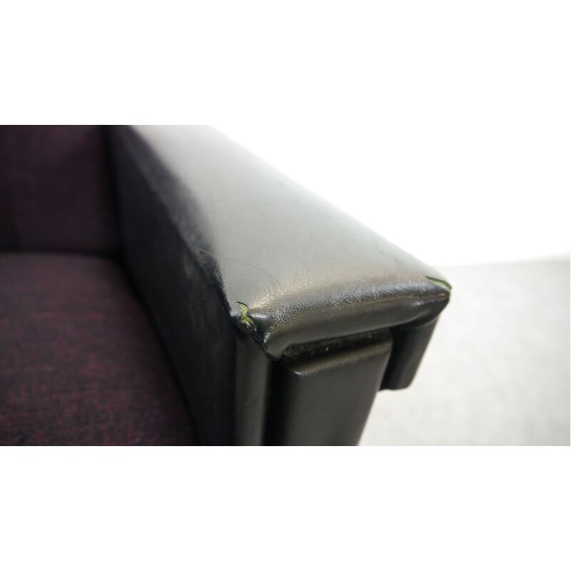 Pareja de sillones vintage de color morado-negro