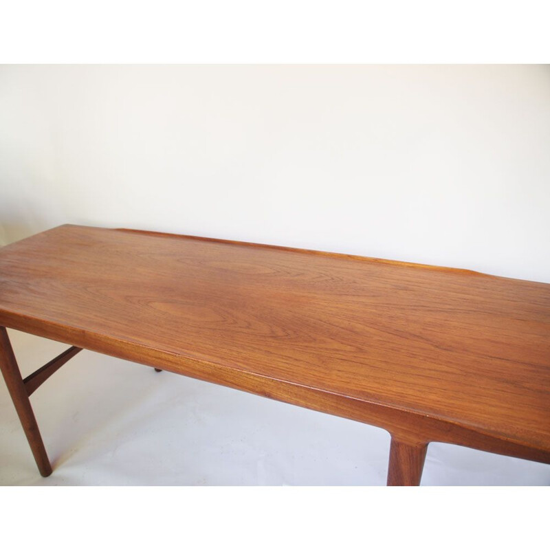 Longue table basse vintage scandinave