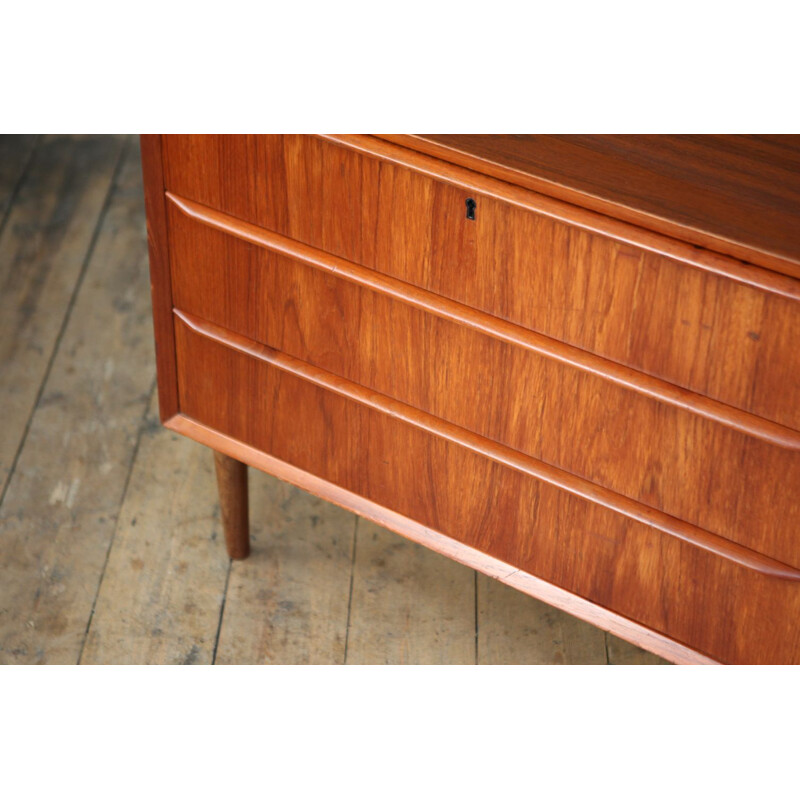 Low vintage chest of drawers in teak 1950