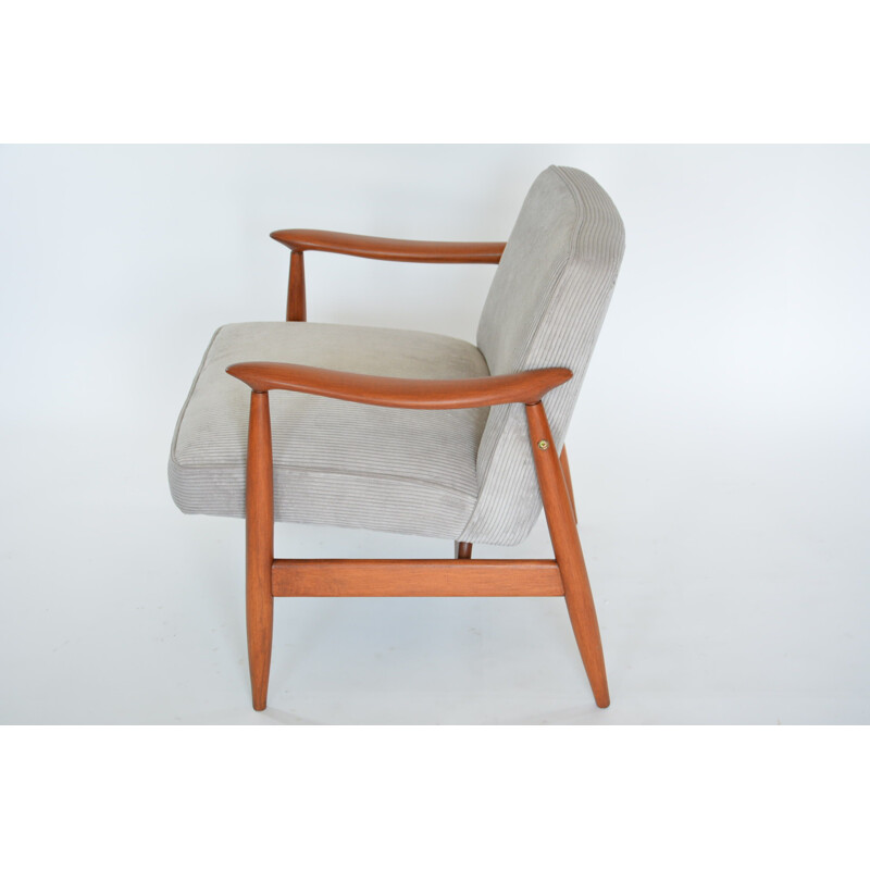 Fauteuil vintage en velours gris et bois 1960