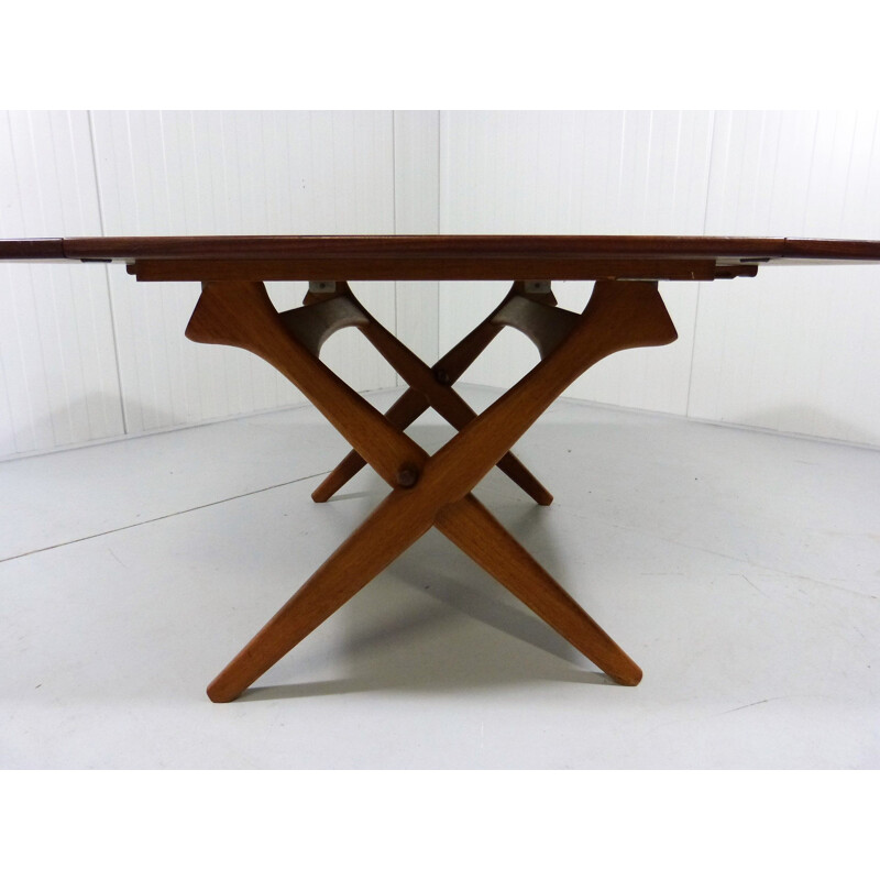 Vintage table by Hovmand Olsen for Mogensen Kold in teak and oak 1960