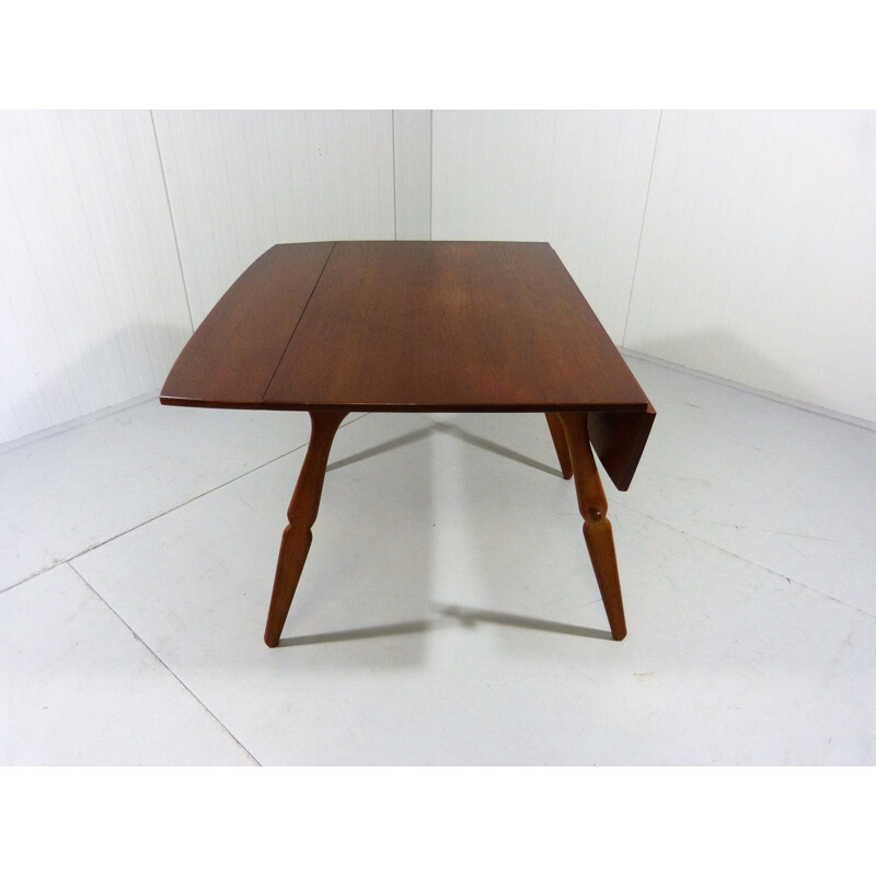 Vintage table by Hovmand Olsen for Mogensen Kold in teak and oak 1960