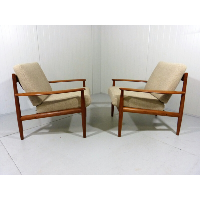 Paire de fauteuils vintage par Grete Jalk pour France & Son en teck et tissu 1960