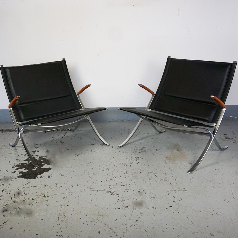 Pair of vintage lounge chairs black leather FK82 by Fabricius and Kastholm Denmark 1990s