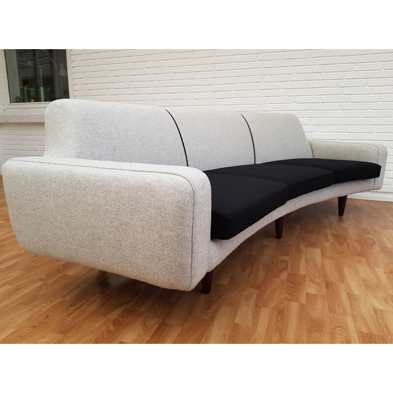 Vintage sofa model 450 Banana by Illum Wikkelsø Denmark  