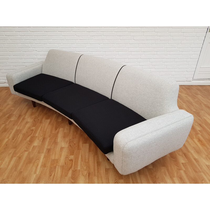 Vintage sofa model 450 Banana by Illum Wikkelsø Denmark  