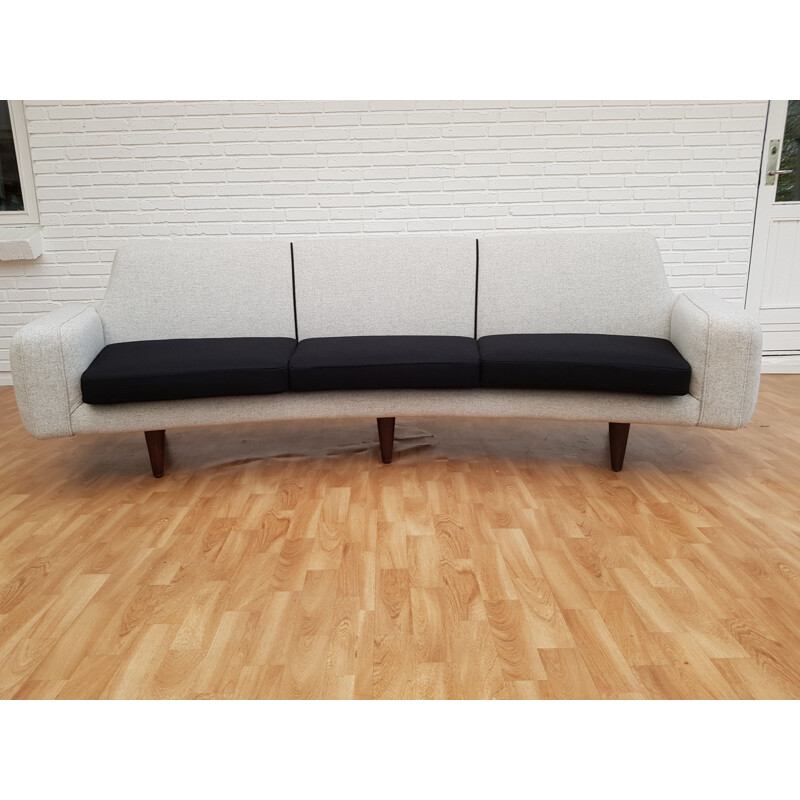 Vintage sofa model 450 Banana by Illum Wikkelsø Denmark  