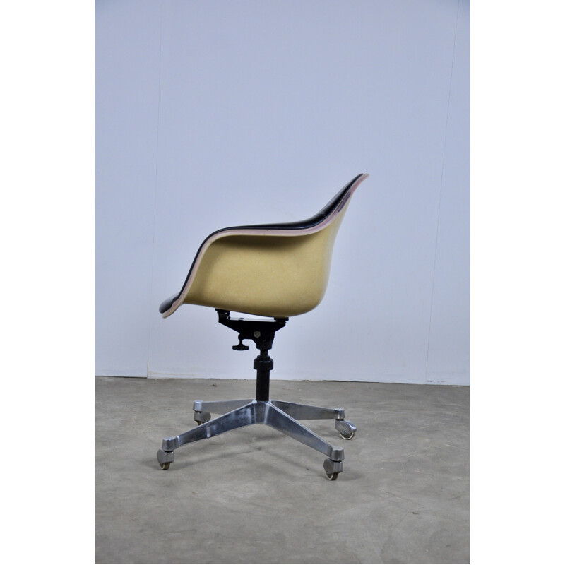 Vintage Office Chair by Charles Eames for Herman Miller 1970s