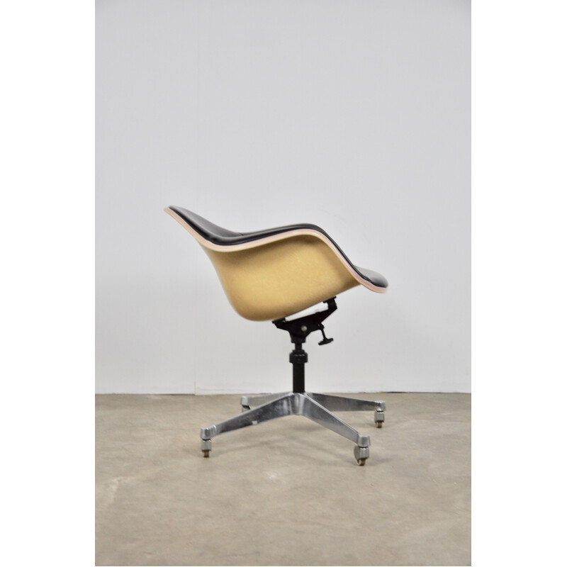 Vintage Office Chair by Charles Eames for Herman Miller 1970s