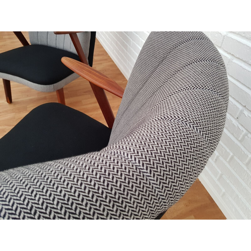 Paire de fauteuils danois en laine et teck