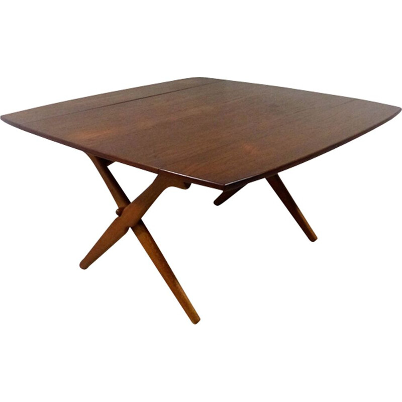 Vintage table by Hovmand Olsen for Mogensen Kold in teak and oak 1960