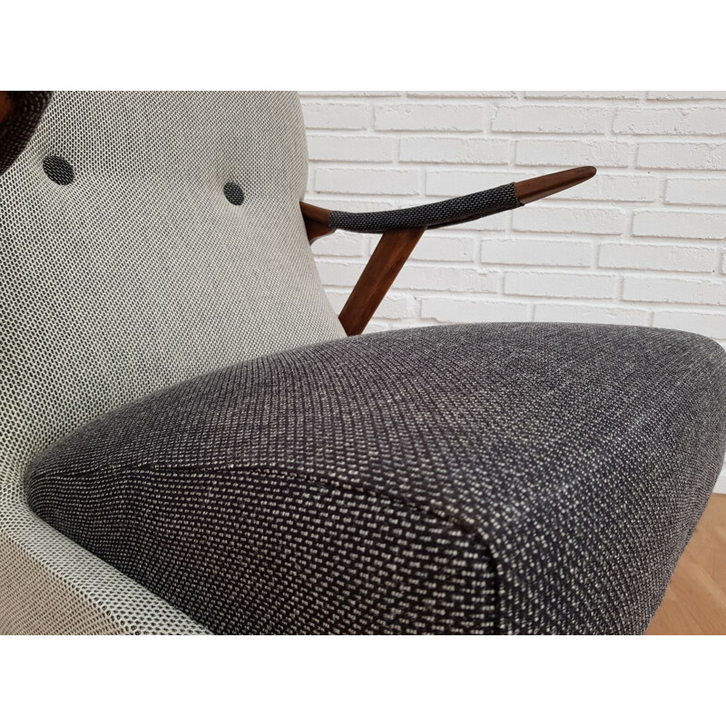 Scandinavian armchair in wool and beechwood