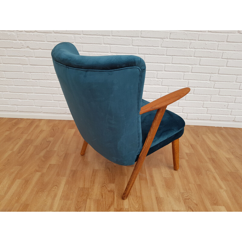 Fauteuil danois en velours bleu et teck