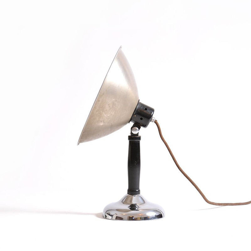 Lámpara de mesa vintage industrial de metal y cromo, 1930