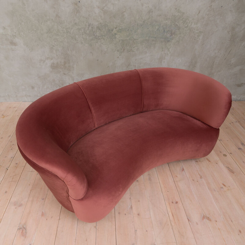 Vintage banana sofa in dark pink velvet and oakwood 1940