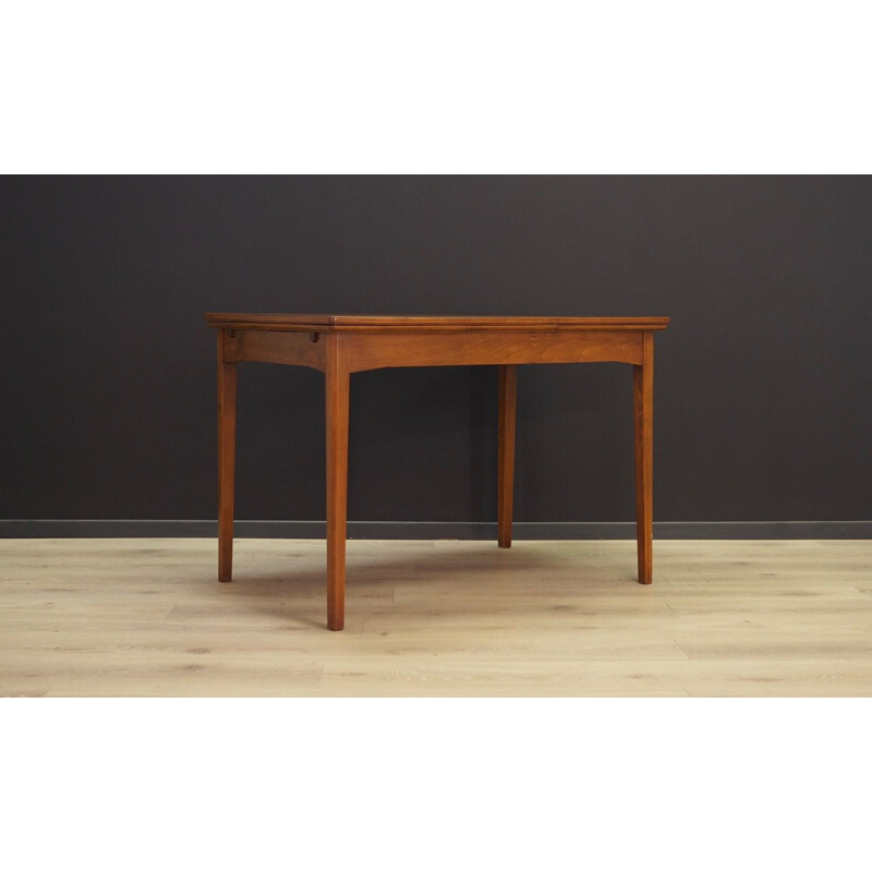 Table vintage danoise en noyer 1960