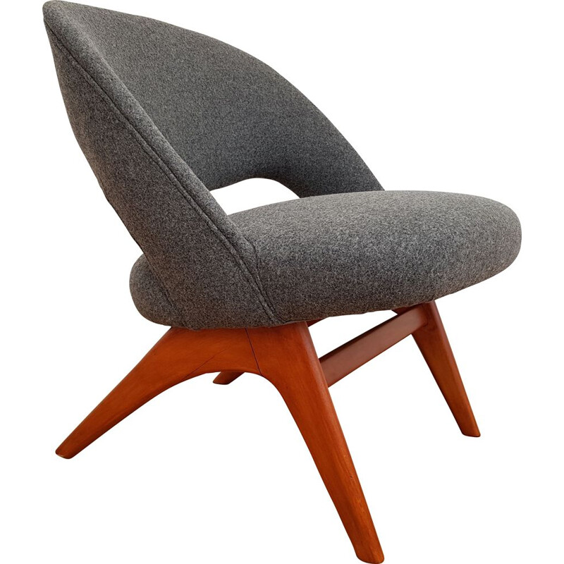 Scandinavian armchair in grey wool and beech