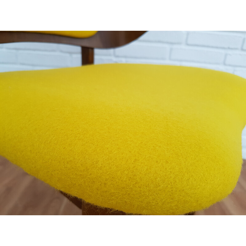 Vintage armchair yellow model 107 by Hans Olsen 1960