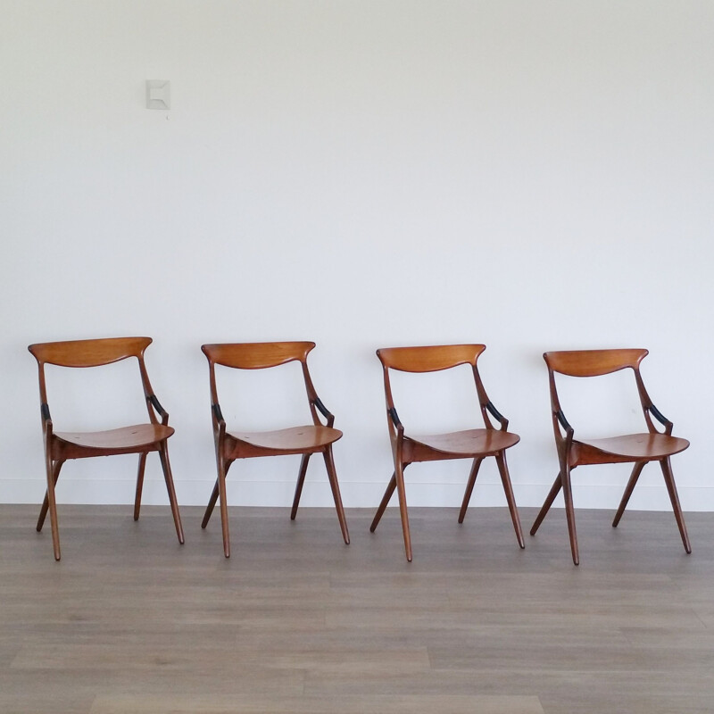 Ensemble de 4 chaises vintage en teck modèle 71 par Arne Hovmand Olsen pour Mogens Kold Danemark années 1950