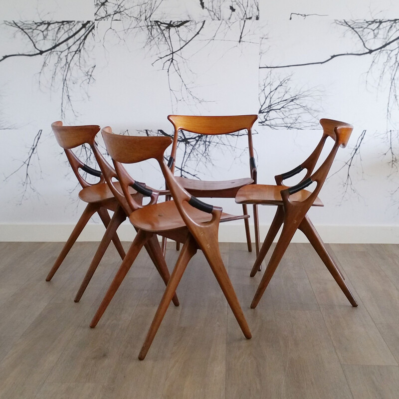 Set of 4 vintage chairs in teak model 71 by Arne Hovmand Olsen for Mogens Kold Denmark 1950s